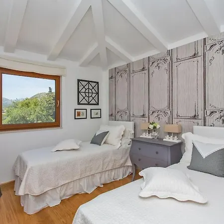 Superb With Private Pool *