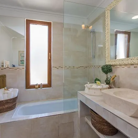 Апартаменты Superb With Private Pool